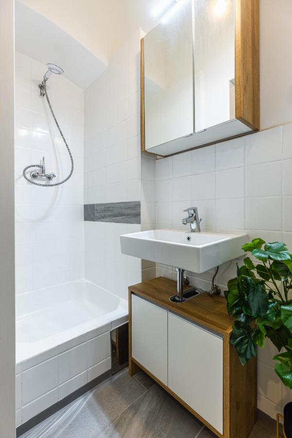 Stylish 1 Bedroom Apartment Near Hannovamarkt 비엔나 외부 사진